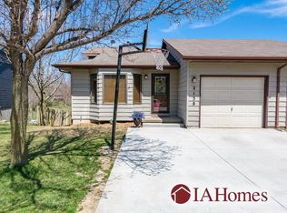 2138 Plaen View Dr, Iowa City, IA 52246
