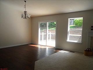 3rd image of 616 Paddington Hill Dr