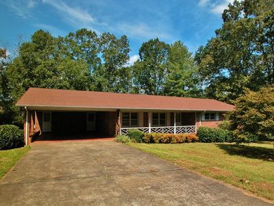 718 Lakeview Hts, Cornelia, GA, 30531