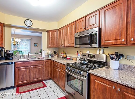5th image of 743 Regency Park Dr