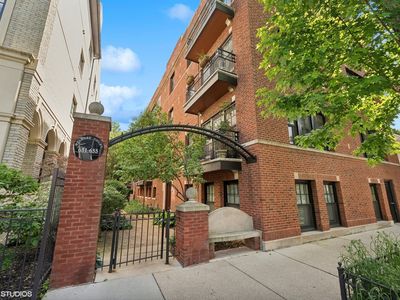 653 W Melrose St APT 1S, Chicago, IL, 60657