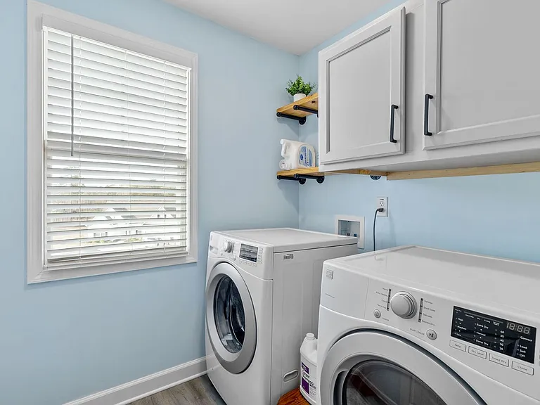 50 Basswood Ct — Photo 34
