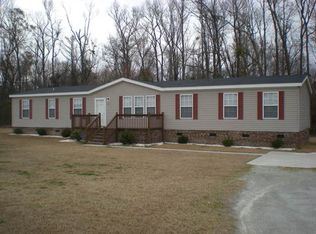 221 Busch Dr, Richlands, NC 28574