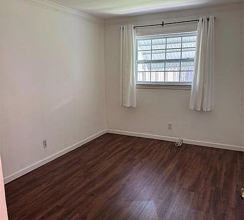 4th image of 520 NE 58th St #B