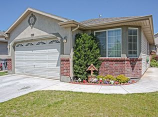 1070 W York Dr, North Salt Lake, UT 84054