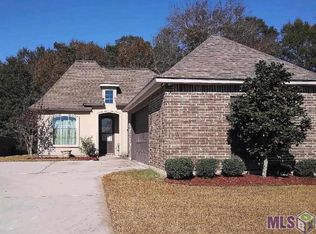 8933 Highland Oaks Ave, Zachary, LA 70791