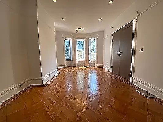 3rd image of 599 Eastern Pkwy #1L