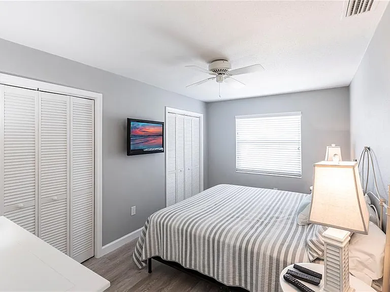 6020 Midnight Pass Rd #11 — Photo 14