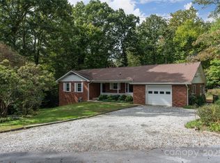 130 Ben Mar Ln, Hendersonville, NC 28791