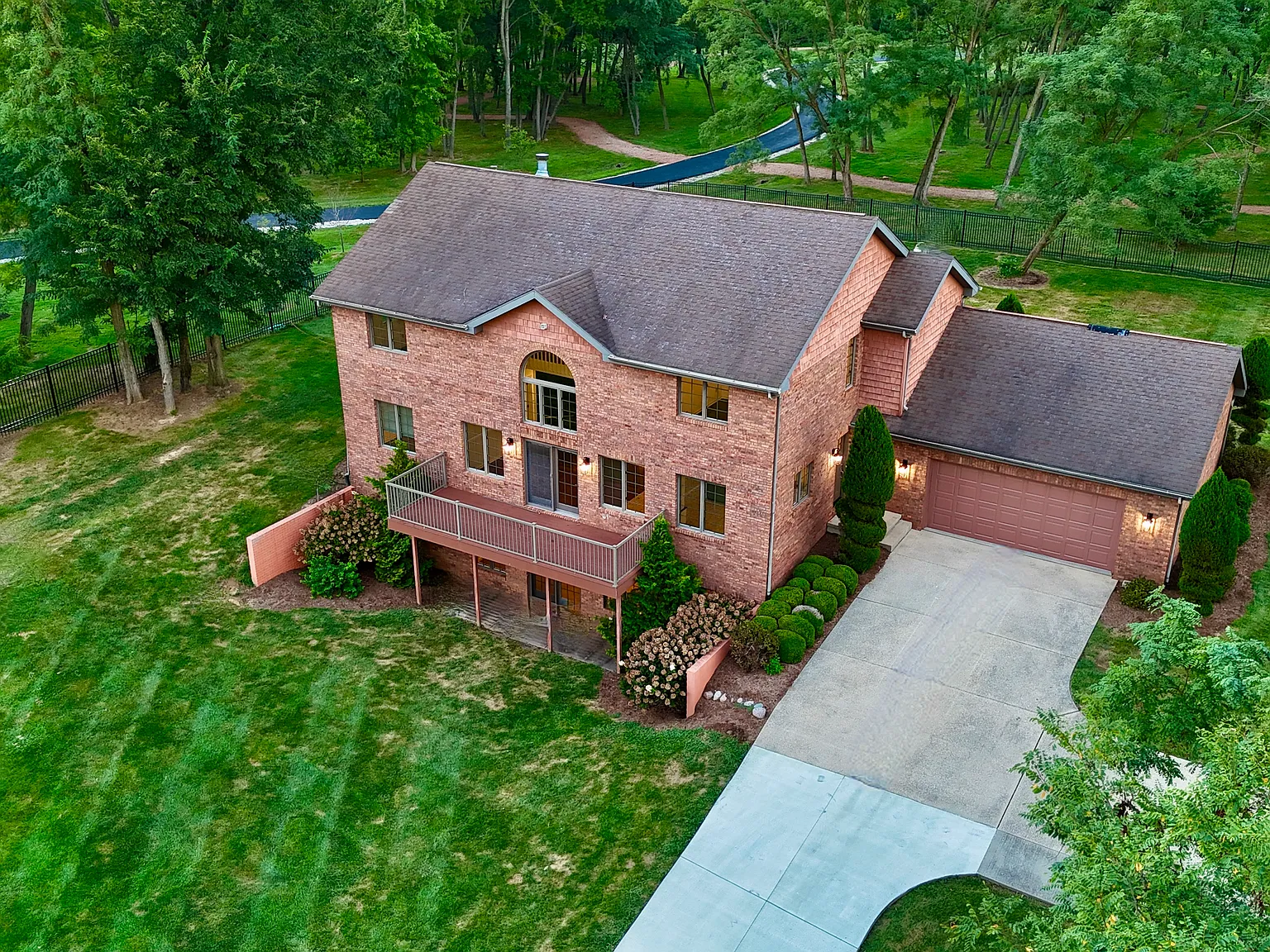 3949 Spaulding Orchard Rd — Photo 3