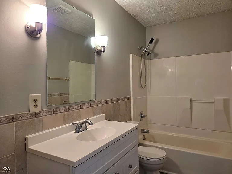 3845 Asbury St — Photo 15