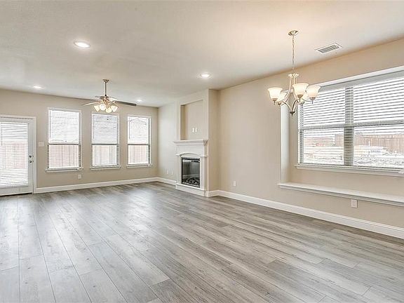 2nd image of 318 Sweetspire Dr