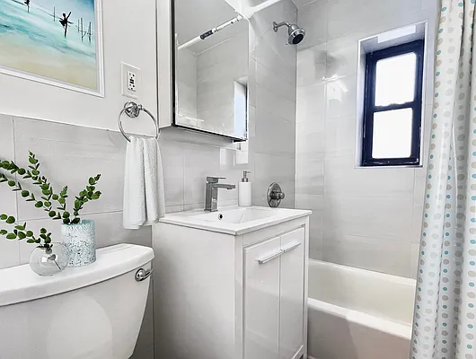 Rented by Vector New York, LLC | media 19