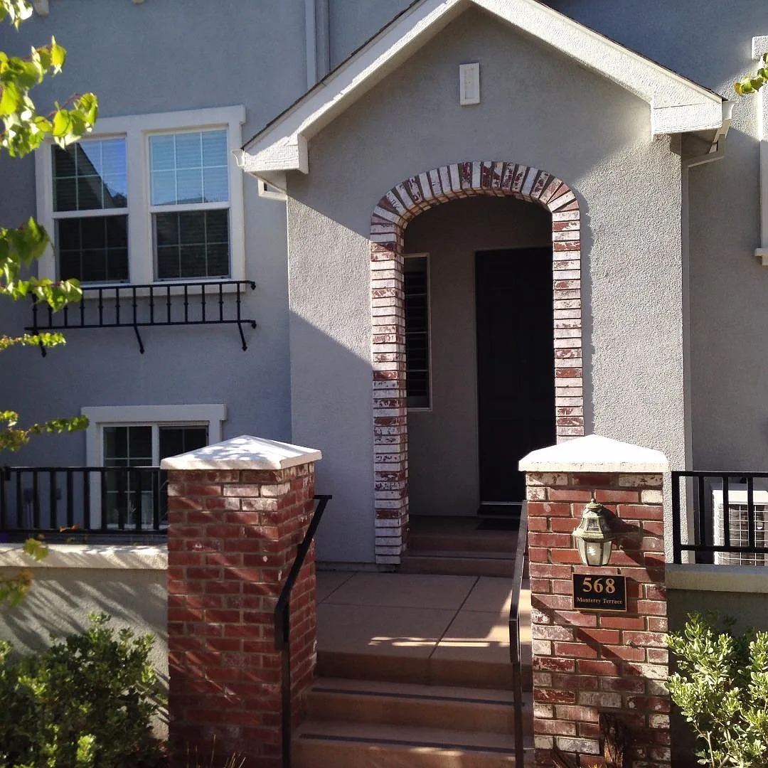 568 Monterey Ter photo 1
