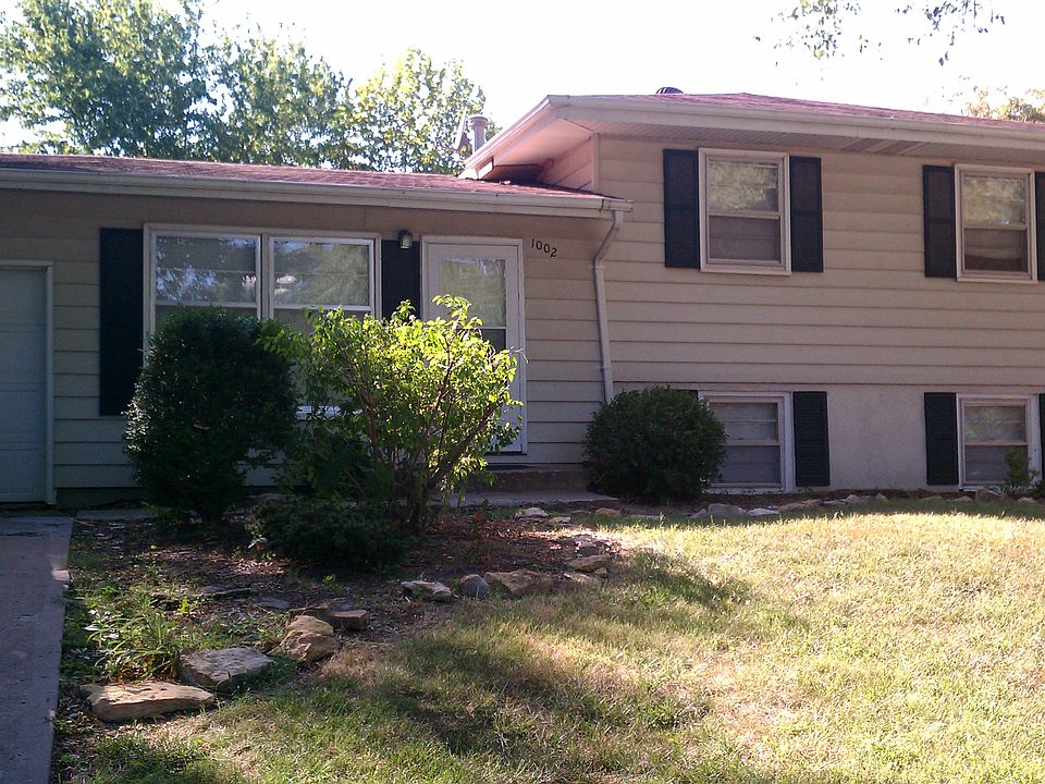 1st image of 1002 S Skyline Dr