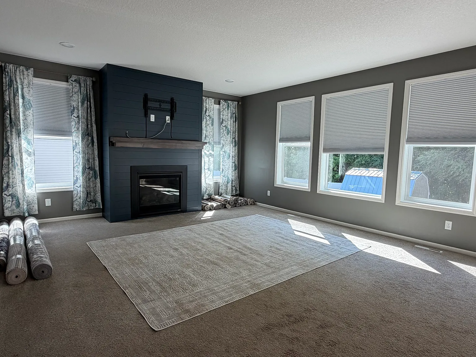 5 bed, 3430 sqft, $3,700 — Photo 4