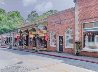 5 Center St, Eureka Springs, AR 72632