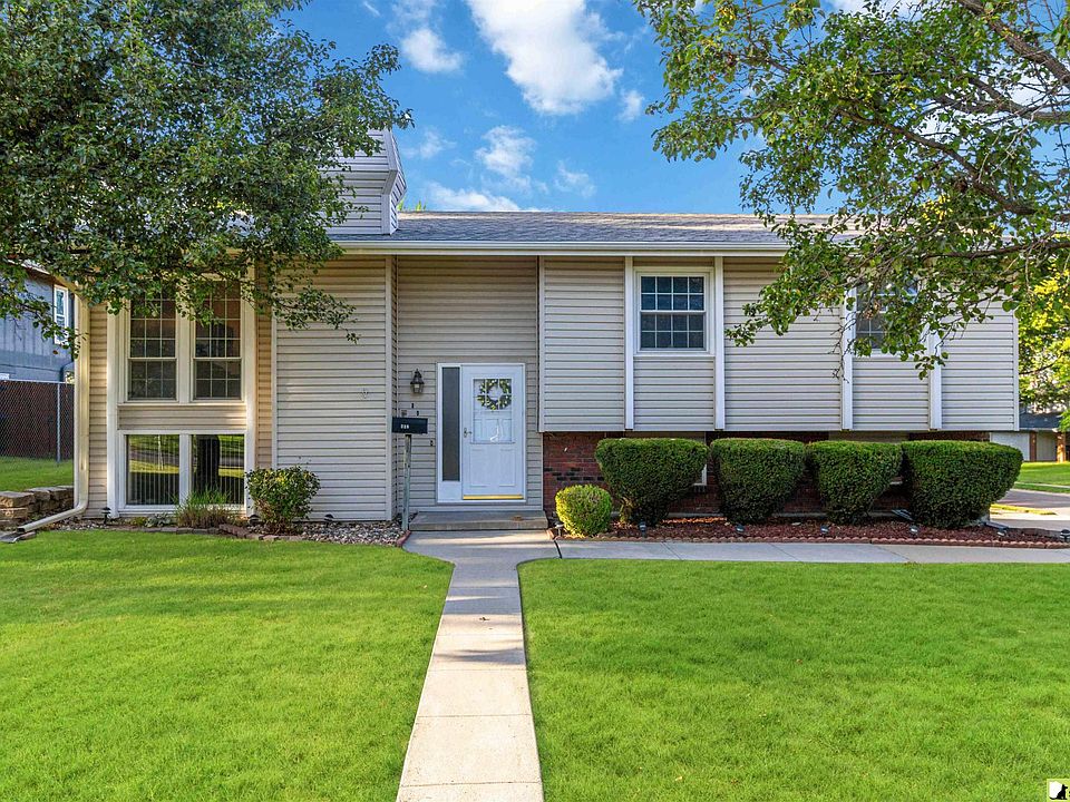 1st image of 802 Galway Cir