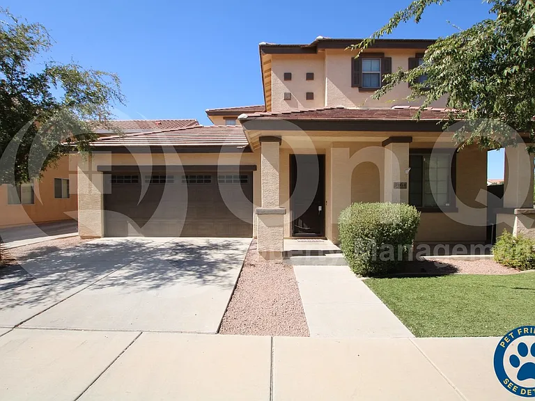 3464 E Carla Vista Dr — Photo 1