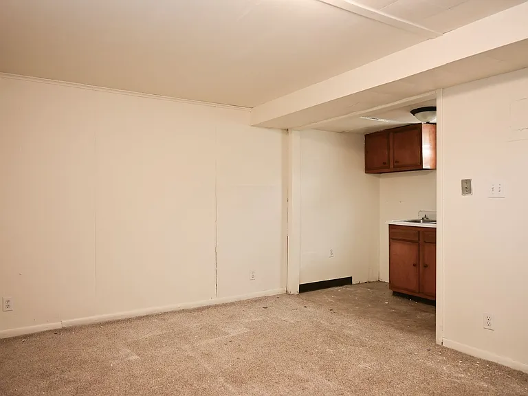 Park Apartments — Photo 21