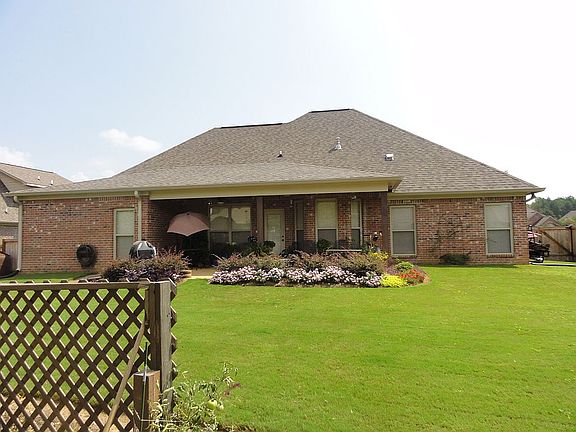 2nd image of 408 Garden Park Cv