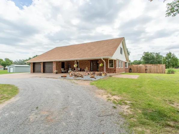 411 N Coolidge St, Enid, OK 73703