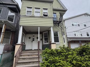 1086 Anna St #1R, Elizabeth, NJ 07201