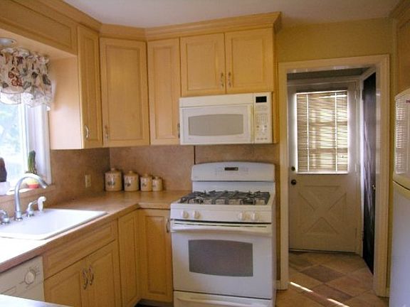 3rd image of 2126 Kirkwood Ave