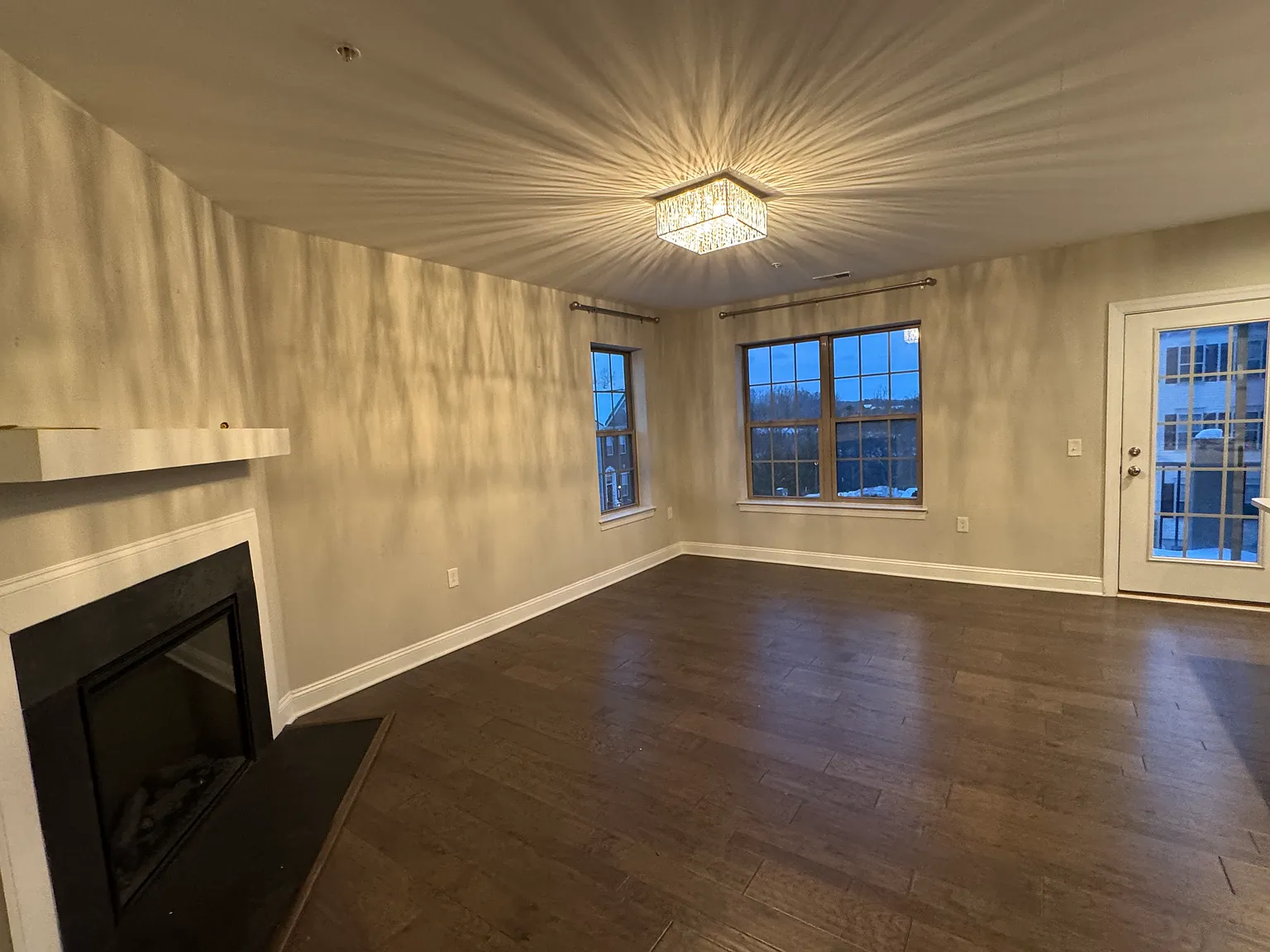 3685 Chippendale Cir — Photo 2