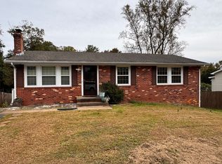 207 Barnsdale Rd, Charlottesville, VA 22911