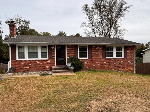 207 Barnsdale Rd, Charlottesville, VA 22911