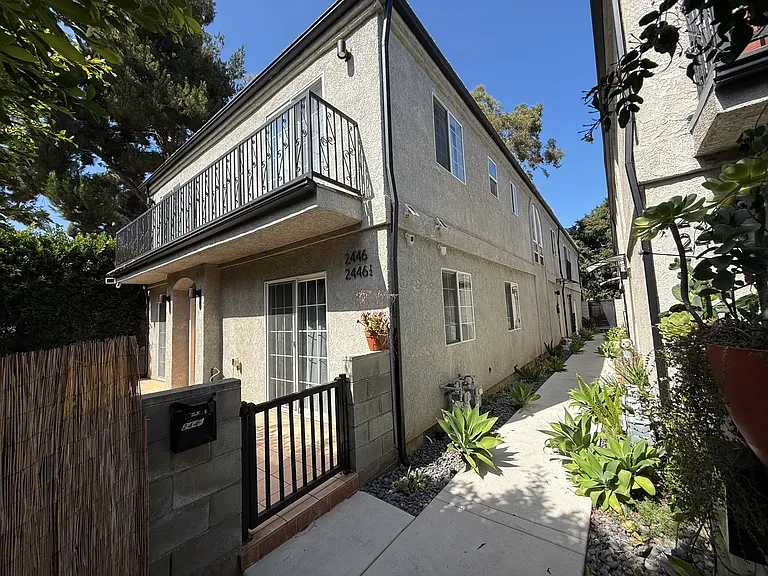 2446 S Centinela Ave — Photo 61