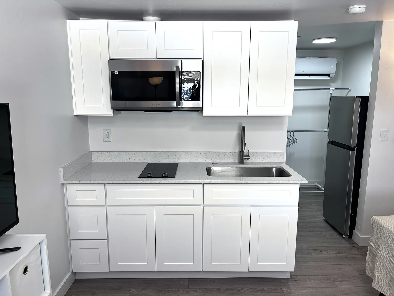 Western Hills Apartments — Photo 4