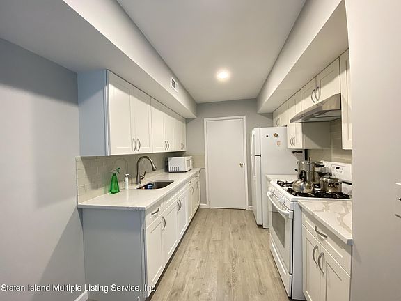 5th image of 362A Mosel Ave