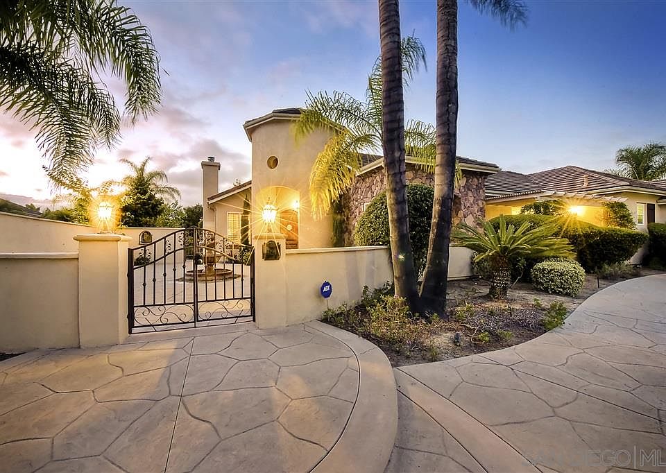 1st image of 9124 Bernardo Lakes Dr