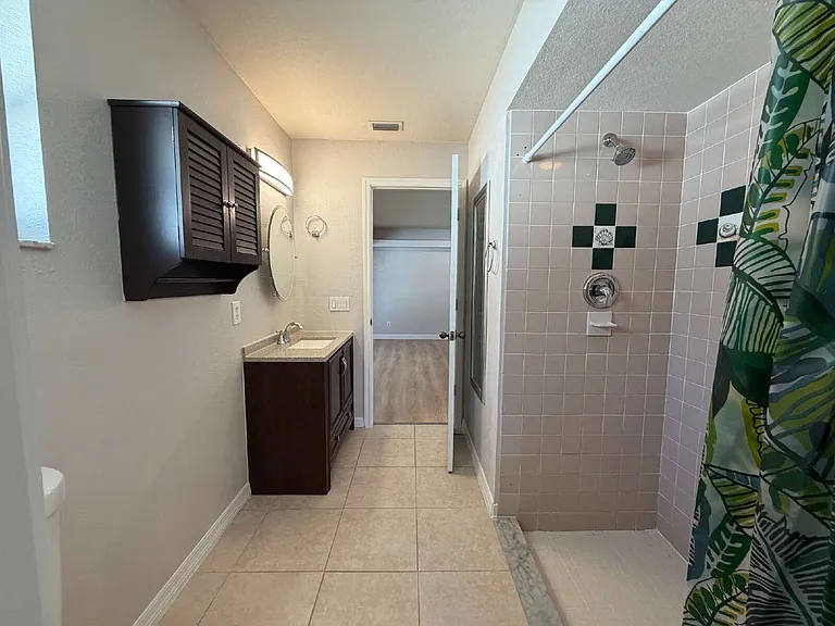 4847 Luther Ave — Photo 20