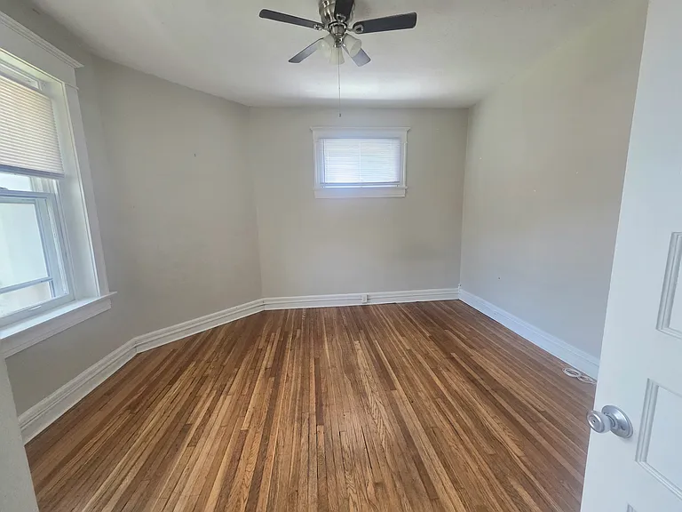 408 Kensington Ct #5 — Photo 3