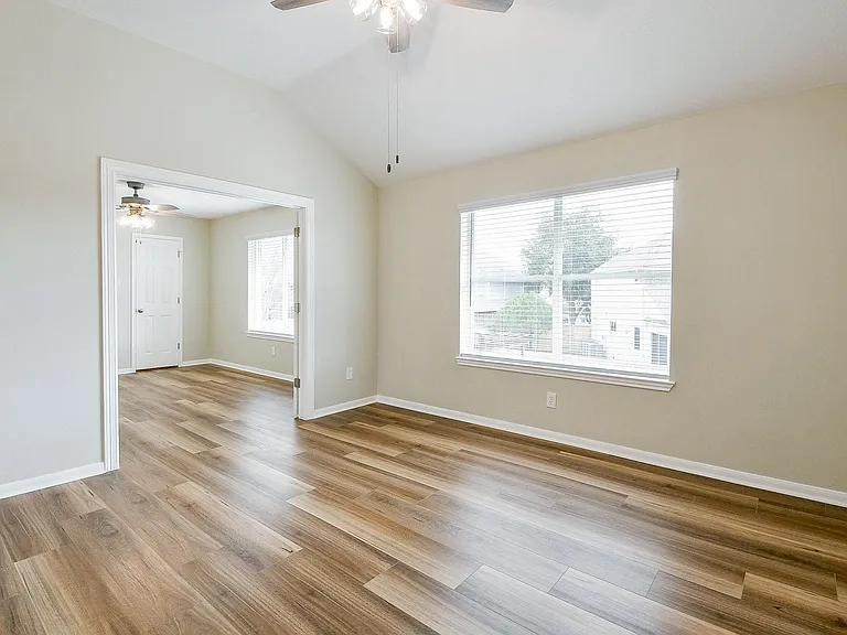 815 Robins Way — Photo 35