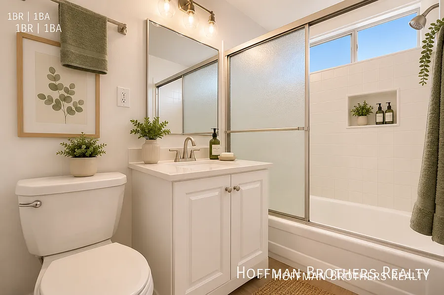 16215 Vanowen St Van Nuys, CA 91406 — Photo 4