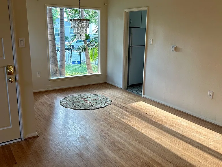2436 Gramercy Ave #2436 — Photo 8