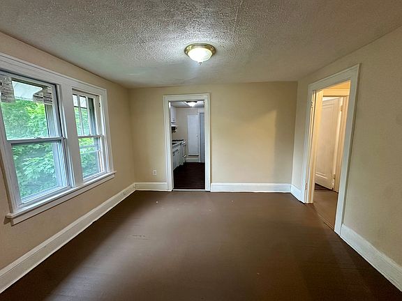 3rd image of 1248 Pondview Ave #2
