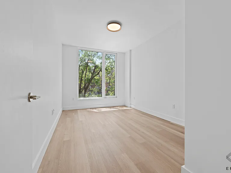 2045 Ocean Ave #505 — Photo 14