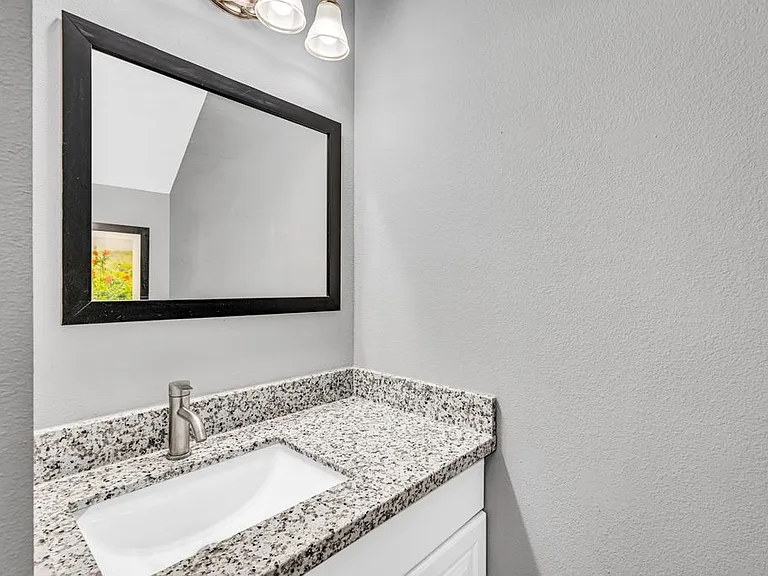 107 E Orchard Loop — Photo 7