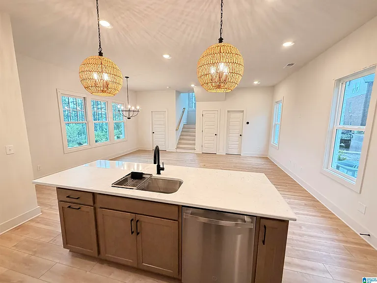 4739 Silas Ave — Photo 5