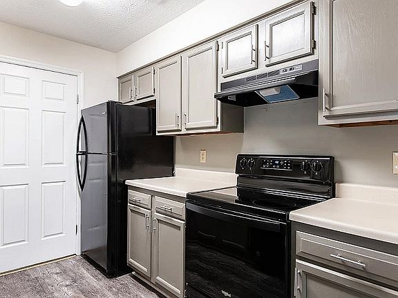 Perks and Amenities at Crown Pointe