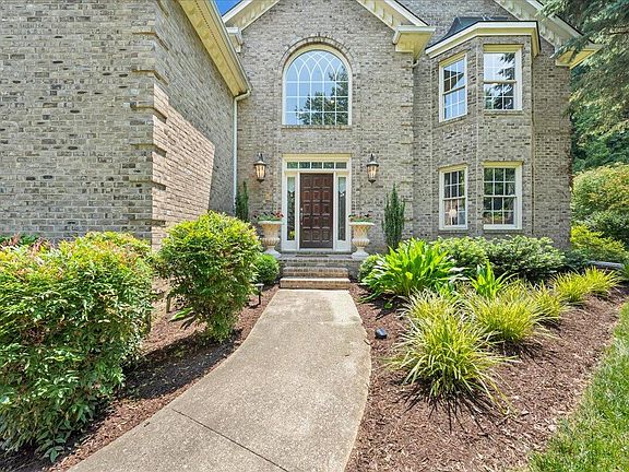 5th image of 5118 Meadow Valley Cir