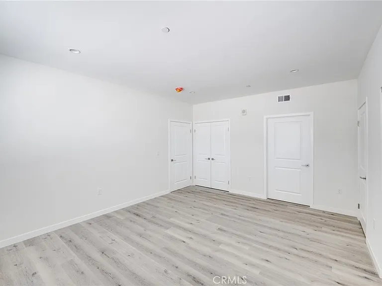 14526 Hartland St #307 — Photo 19