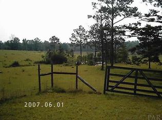 30 Black Rd, Mc David, FL 32568