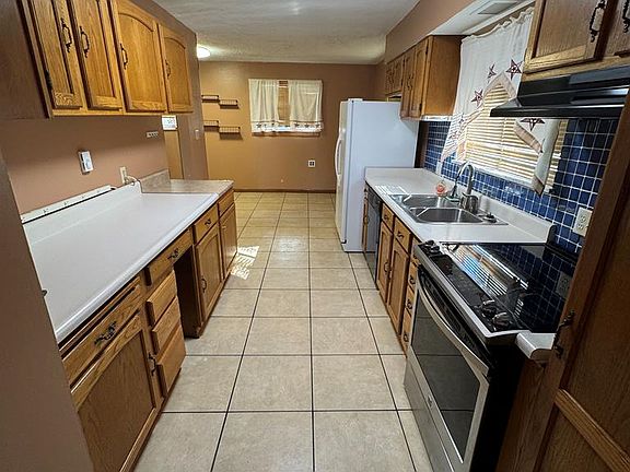 2nd image of 111 Linda Ave
