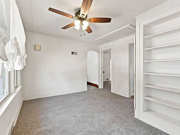 4th image of 801 S 34th St